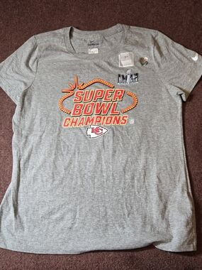New Nike Kansas City Chiefs Super Bowl LVIII Champions Locker Room Trophy Shirt